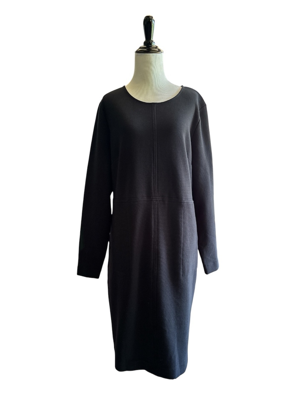 Classic Black Long-Sleeve Shift Dress - Unbranded